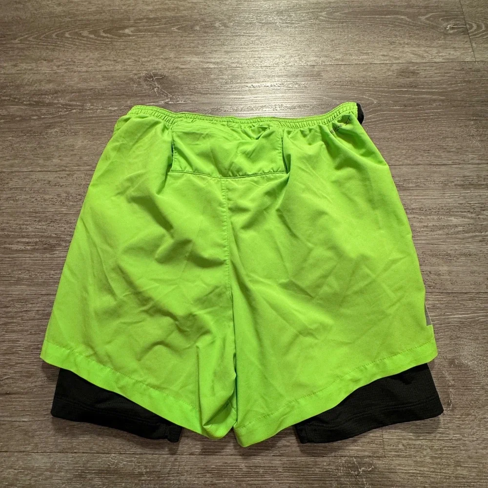 Nike Shorts Mens M Green Black Performance Dri-FIT Run Stride 2-in-1 DX0841-313